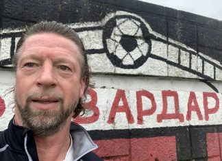 Некогашен славен германски фудбалер со селфи пред графит на Вардар!