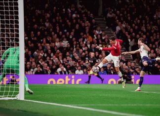 Менаџерот на Роналдо итно допатувал во Манчестер