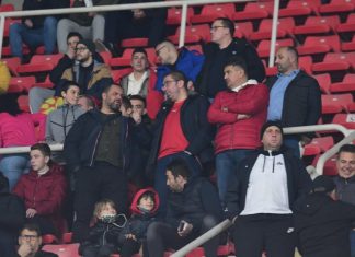 Политичарите им се поклонија на фудбалерите (ФОТО)