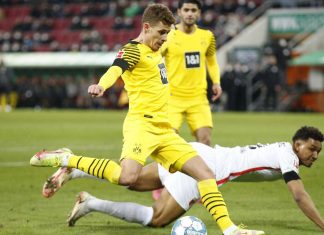 Аугзбург извлече бод против Дортмунд