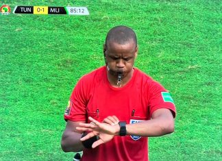 Судијата кој свирна крај во 85. минута: Бог ми рече да отсвирам крај!