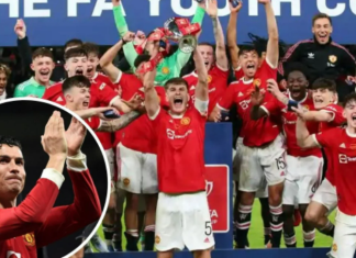 Роналдо ги воодушеви јуниорите на Јунајтед кои играа пред 67.000 навивачи!