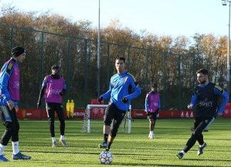 Тешко на Тен Хаг: Тепачка на тренингот на Манчестер Ј.