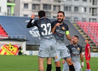 Немилосрдни „лавови“ (ФОТОГАЛЕРИЈА)