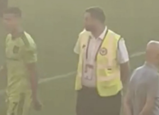 Светот на фудбалот зборува за новиот срам на Јунајтед, но и за потегот на Роналдо