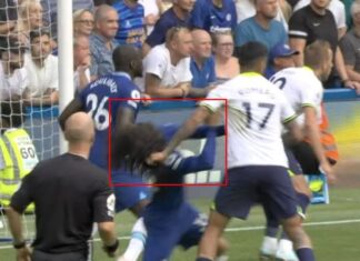 Ентони Тејлор е непожелен на следните мечеви на Челзи: Од кога е дозволено влечење за коса?!