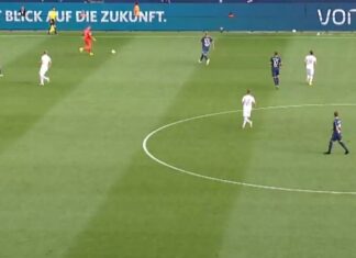 Доминацијата на Баерн му здосади: Нојер почна да игра и како лев бек (ФОТО)