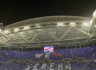 Серена со дијамантски фустан и победа го воодушеви Њујорк(ВИДЕО)