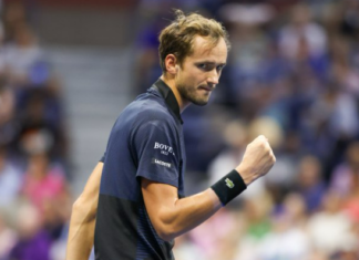 Медведев едвај дишеше, сепак преку кумот влезе во полуфиналето на УС Опен