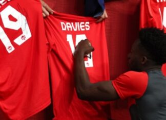 Проблем во канадската репрезентација – главниот играч забранил да се продава неговиот дрес