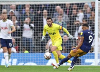 Њукасл блеска, триумф на гости кај Тотенхем! (ВИДЕО)