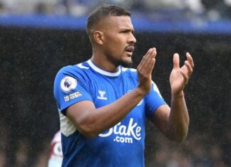 „Раскинаа“ Евертон и Саломон Рондон