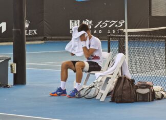 Мотив повеќе: Новак во 1/2 финалето ќе игра против Американецот кој не сакаше да се поздрави со него! (ВИДЕО)