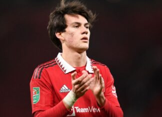 Го купија пред 2,5 години, дури вчера дебитираше за Јунајтед, Тен Хаг воодушевен од него