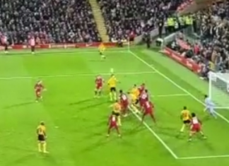 Тежок скандал на „Енфилд“, навивач снимил се со мобилен телефон (ВИДЕО)