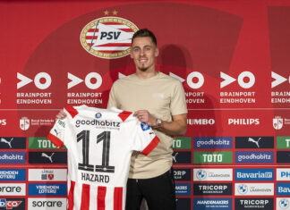 Торган Азар во дресот на ПСВ