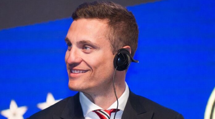 И Видиќ со моќна порака: „Некои пишуваат наслови, а некои повторно испишуваат историја!“ (ФОТО)