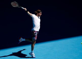 Циципас третпат по ред во четвртфиналето на АО