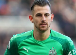 Апсурдна ситуација: Голманот на Њукасл ќе добие медал во Купот само ако неговиот тим изгуби