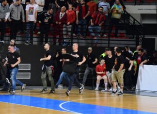 Скандалозно видео од инцидентите на мега – дербито во Скопје! (ВИДЕО)