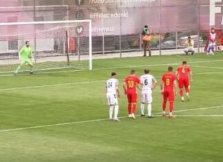 Полувреме: “Лавовите“ имаат водство со гол од пенал!