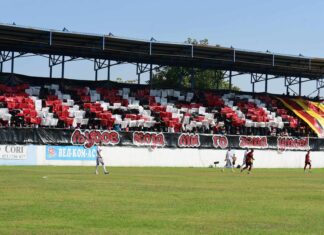 Спектакуларна кореографија на “Комитите“: “Клубов – љубов моја ми го зема умов“! (ФОТО)