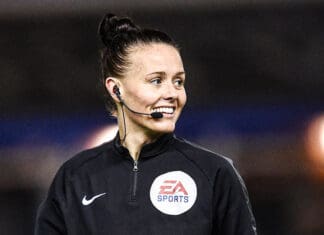 Историја за англискиот фудбал: Ребека ќе биде прва судијка на меч во Премиер лигата!