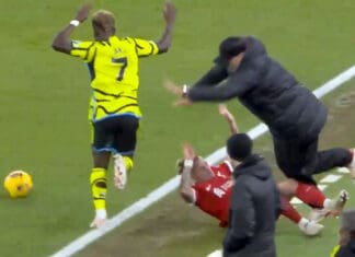 Полувреме: Клоп го повреди Цимикас, атомски фудбал со по еден гол на „Енфилд“