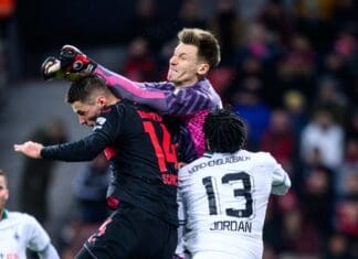 Баер (Л) одигра без голови со Борусија (М), Баерн им се доближи на два бода