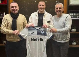 Антонио Илиески од Фљамуртари во дресот на Воска Спорт