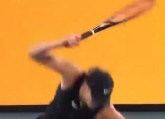 Крај на мачната недела на Сабаленка во Мајами, го искрши рекетот и си замина без поздрав