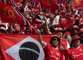 Минатата сезона во Англија најмногу забрани за присуство на стадионите добиле навивачи на Манчестер Ј.!