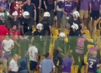 Навивачи на Олимпијакос влегоа во секторот на Фиорентина, спречен хаос (ВИДЕО)