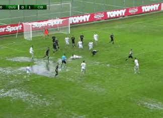 Урнебесно: Фудбал или ватерполо? (ВИДЕО)