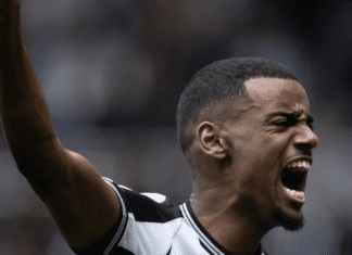 Барса тргнува по Исак!