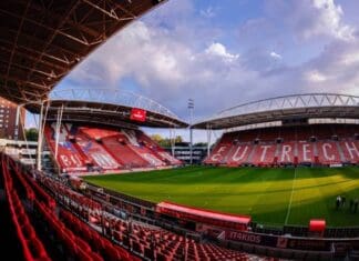 Фудбал ќе се гледа и од балкон: На четирите агли на стадионот на Утрехт ќе се градат станбени згради