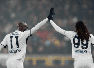 Наполи со гостинска победа кај Џенова за преземање на врвот на табелата во Серија А!