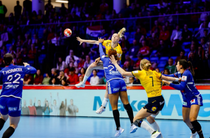 Zeni rakomet EP Francija so Svedska