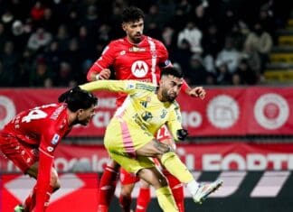 Јуве ја закова Монца за дното на Серија А