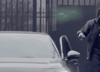 И тоа го има: Потпиша договор на 100 милиони долари, а погледнете каков автомобил вози! (ВИДЕО)