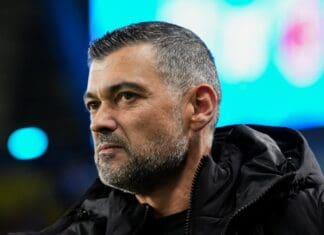 Консеисао: Не сум многу убав човек, затоа не се гушкам со играчите