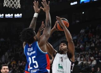 Димитријевиќ и Милано претрпеа катастрофа на гостувањето во Истанбул