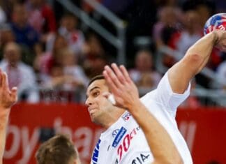 Хрватска на „седмо небо“, гол во последна секунда за полуфинале