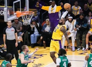 Лејкерс го добија дербито со Бостон, Јокиќ со нов трипл-дабл за нов триумф на Нагетс