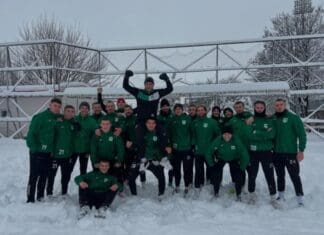 Насекаде снег, но тренинг мора да има