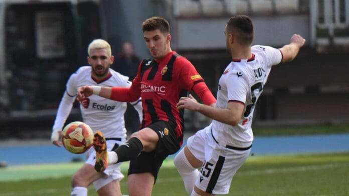 Azer Omeragic so skendija