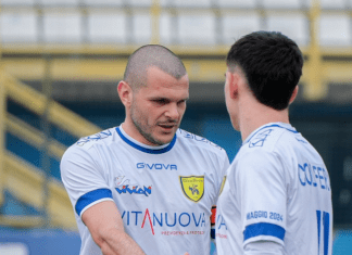 На Киево му се заканува тотален распад!