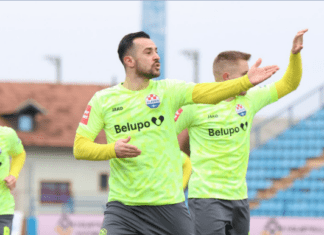 Нестор асистент, ама доби два жолти и црвен за две минути!