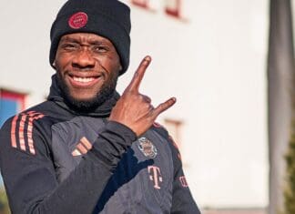 Дејвис потпиша нов договор со Баерн и се врати на тренинзи