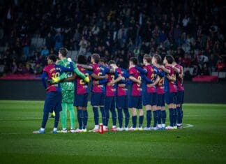 Голманот на Барса прво го погреба својот татко, а потоа замина во болница каде се пораѓаше неговата сопруга!